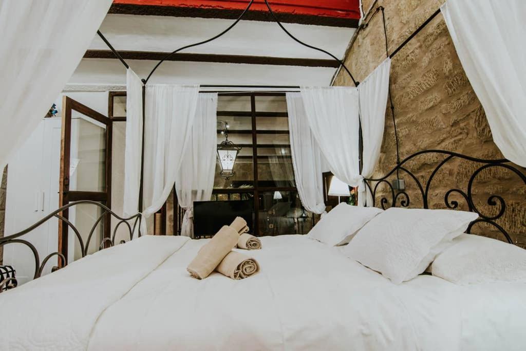 Durmiendo Como Reyes En La Rioja Cihuri Esterno foto
