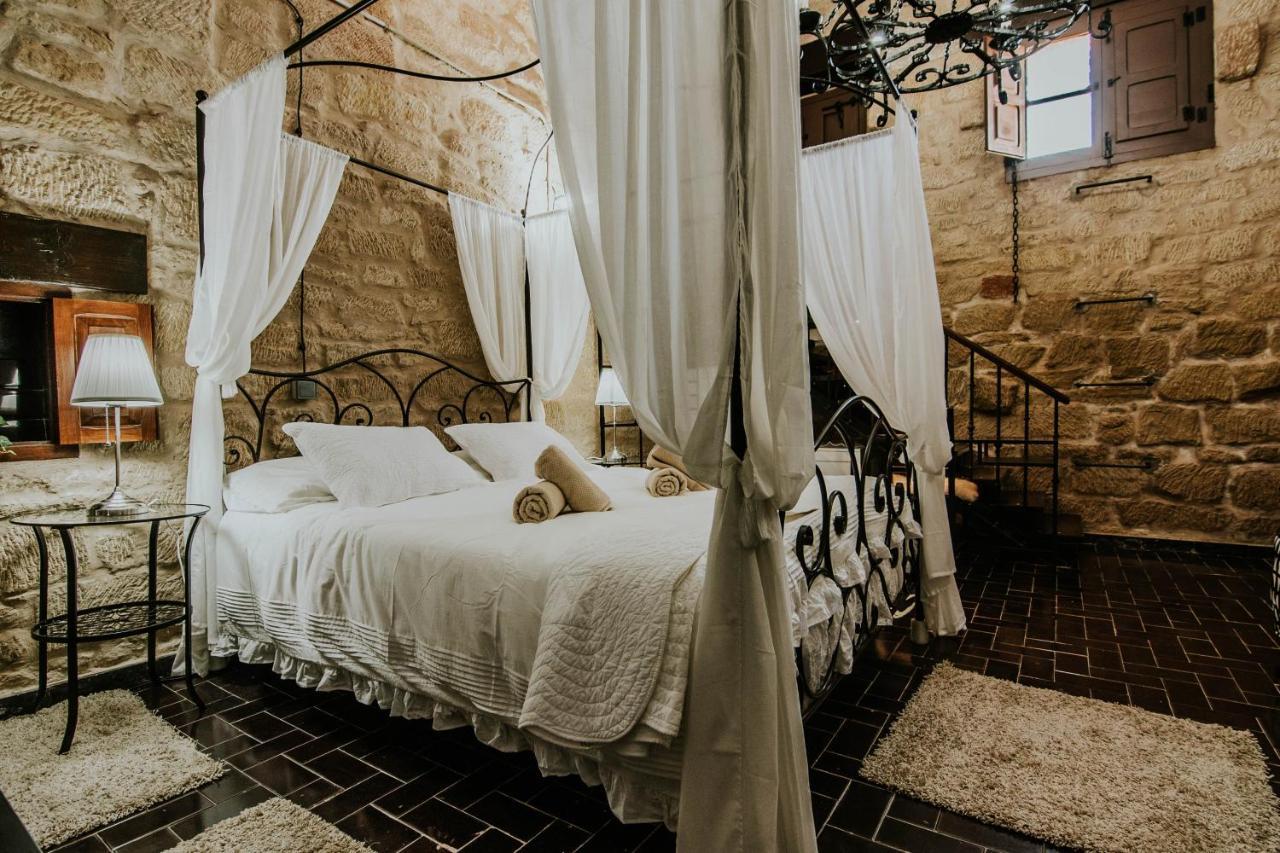 Durmiendo Como Reyes En La Rioja Cihuri Esterno foto